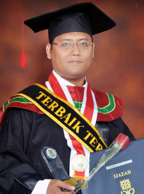 Dr. ALMAARIF, M.Hum